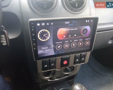 Бежевый Дачия Logan MCV, объемом двигателя 1.6 л и пробегом 285 тыс. км за 5600 $, фото 4 на Automoto.ua