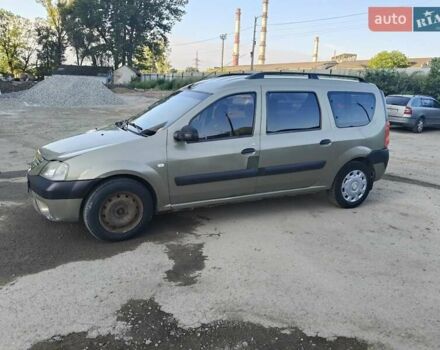 Бежевый Дачия Logan MCV, объемом двигателя 1.6 л и пробегом 382 тыс. км за 3000 $, фото 1 на Automoto.ua