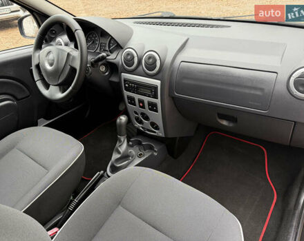 Черный Дачия Logan MCV, объемом двигателя 1.6 л и пробегом 233 тыс. км за 6500 $, фото 16 на Automoto.ua