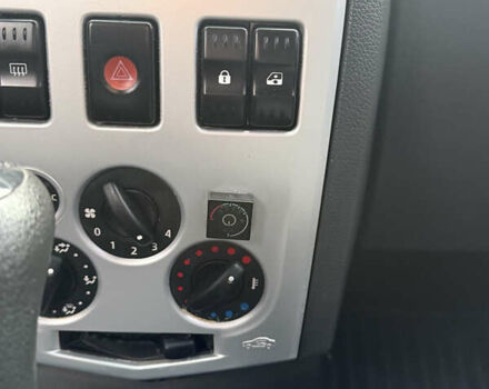 Черный Дачия Logan MCV, объемом двигателя 1.6 л и пробегом 197 тыс. км за 7250 $, фото 11 на Automoto.ua