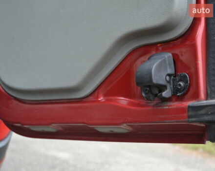 Красный Дачия Logan MCV, объемом двигателя 1.6 л и пробегом 192 тыс. км за 4900 $, фото 39 на Automoto.ua