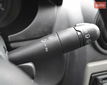 Красный Дачия Logan MCV, объемом двигателя 1.6 л и пробегом 192 тыс. км за 4900 $, фото 35 на Automoto.ua