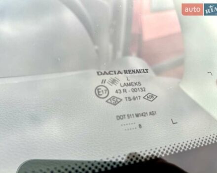 Красный Дачия Logan MCV, объемом двигателя 1.6 л и пробегом 175 тыс. км за 5200 $, фото 14 на Automoto.ua