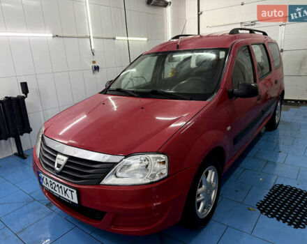 Дачия Logan MCV 2009 в Днепре (Днепропетровске) на Automoto.ua Красный Дачия Logan MCV, объемом двигателя 1.39 л и пробегом 213 тыс. км за 4200 $, фото 2 на Automoto.ua