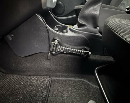 Червоний Дачія Logan MCV, об'ємом двигуна 1.6 л та пробігом 174 тис. км за 5999 $, фото 17 на Automoto.ua