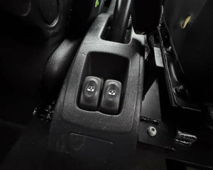 Червоний Дачія Logan MCV, об'ємом двигуна 1.6 л та пробігом 174 тис. км за 5999 $, фото 9 на Automoto.ua