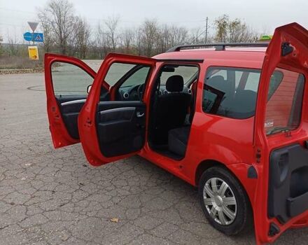 Красный Дачия Logan MCV, объемом двигателя 1.6 л и пробегом 159 тыс. км за 5850 $, фото 11 на Automoto.ua