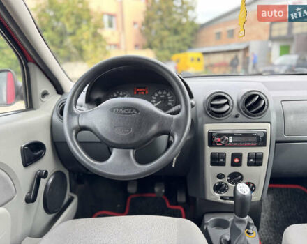 Дачия Logan MCV 2009 в Луцке на Automoto.ua Красный Дачия Logan MCV, объемом двигателя 1.6 л и пробегом 250 тыс. км за 5600 $, фото 18 на Automoto.ua