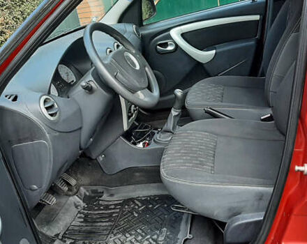 Красный Дачия Logan MCV, объемом двигателя 1.6 л и пробегом 178 тыс. км за 6650 $, фото 36 на Automoto.ua