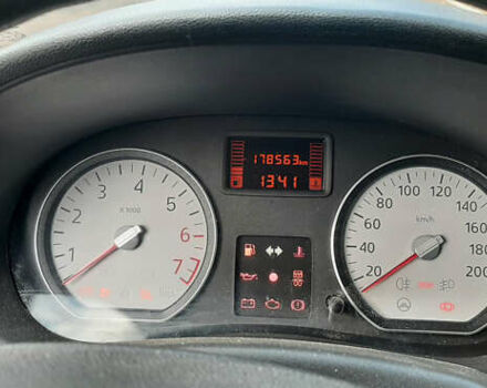 Красный Дачия Logan MCV, объемом двигателя 1.6 л и пробегом 178 тыс. км за 6650 $, фото 47 на Automoto.ua