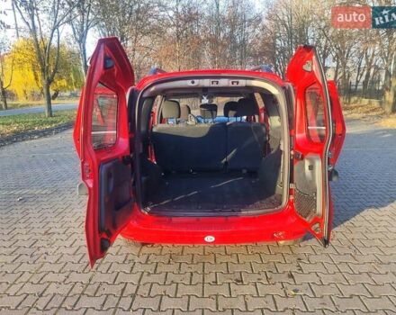 Красный Дачия Logan MCV, объемом двигателя 1.6 л и пробегом 190 тыс. км за 5700 $, фото 37 на Automoto.ua