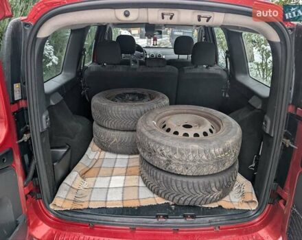 Красный Дачия Logan MCV, объемом двигателя 1.6 л и пробегом 243 тыс. км за 5999 $, фото 32 на Automoto.ua