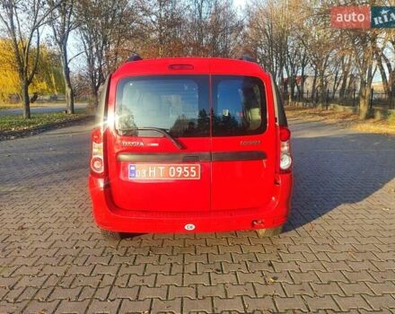 Красный Дачия Logan MCV, объемом двигателя 1.6 л и пробегом 190 тыс. км за 5700 $, фото 4 на Automoto.ua