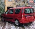 Красный Дачия Logan MCV, объемом двигателя 1.6 л и пробегом 243 тыс. км за 5999 $, фото 1 на Automoto.ua