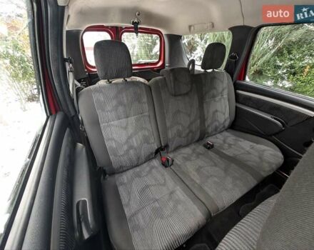 Красный Дачия Logan MCV, объемом двигателя 1.6 л и пробегом 243 тыс. км за 5999 $, фото 17 на Automoto.ua