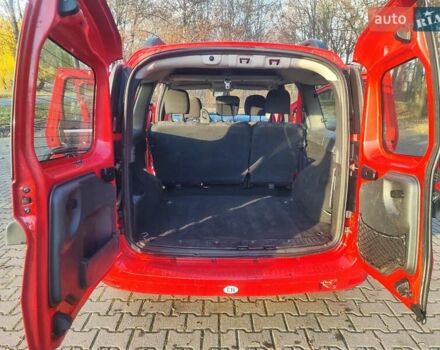 Красный Дачия Logan MCV, объемом двигателя 1.6 л и пробегом 190 тыс. км за 5700 $, фото 34 на Automoto.ua