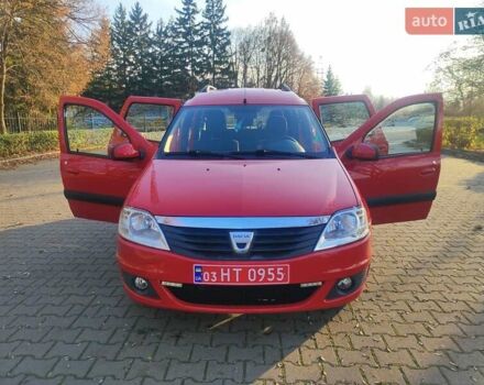 Красный Дачия Logan MCV, объемом двигателя 1.6 л и пробегом 190 тыс. км за 5700 $, фото 5 на Automoto.ua
