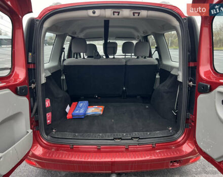 Красный Дачия Logan MCV, объемом двигателя 1.6 л и пробегом 161 тыс. км за 7200 $, фото 9 на Automoto.ua