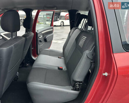 Красный Дачия Logan MCV, объемом двигателя 1.6 л и пробегом 120 тыс. км за 7300 $, фото 39 на Automoto.ua