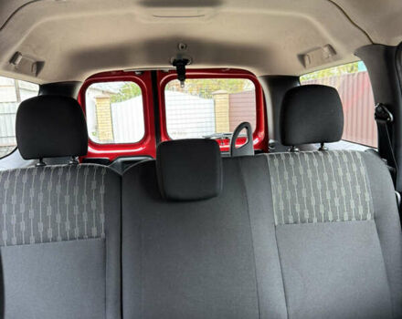 Дачия Logan MCV 2012 в Казатине на Automoto.ua Красный Дачия Logan MCV, объемом двигателя 1.6 л и пробегом 173 тыс. км за 6700 $, фото 35 на Automoto.ua