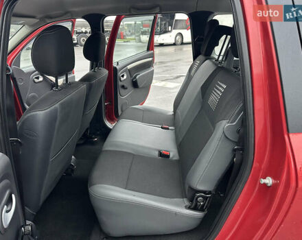 Красный Дачия Logan MCV, объемом двигателя 1.6 л и пробегом 120 тыс. км за 7300 $, фото 37 на Automoto.ua