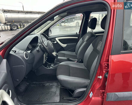 Красный Дачия Logan MCV, объемом двигателя 1.6 л и пробегом 120 тыс. км за 7300 $, фото 32 на Automoto.ua