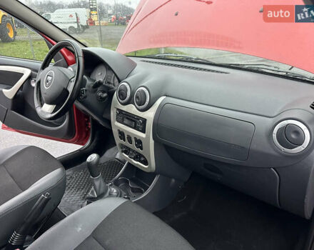 Красный Дачия Logan MCV, объемом двигателя 1.6 л и пробегом 120 тыс. км за 7300 $, фото 48 на Automoto.ua