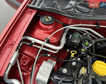 Красный Дачия Logan MCV, объемом двигателя 1.6 л и пробегом 120 тыс. км за 7300 $, фото 56 на Automoto.ua