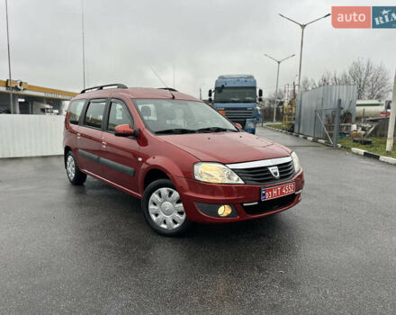 Красный Дачия Logan MCV, объемом двигателя 1.6 л и пробегом 120 тыс. км за 7300 $, фото 2 на Automoto.ua