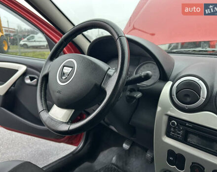 Красный Дачия Logan MCV, объемом двигателя 1.6 л и пробегом 120 тыс. км за 7300 $, фото 52 на Automoto.ua