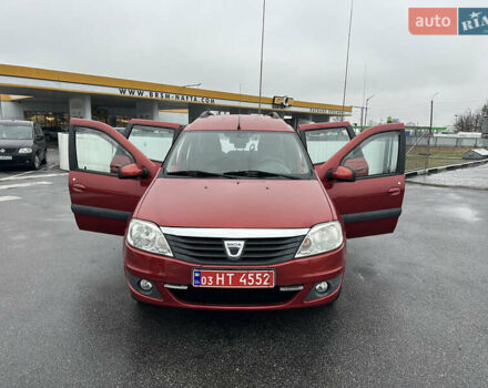 Красный Дачия Logan MCV, объемом двигателя 1.6 л и пробегом 120 тыс. км за 7300 $, фото 58 на Automoto.ua