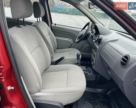 Красный Дачия Logan MCV, объемом двигателя 1.6 л и пробегом 161 тыс. км за 7200 $, фото 19 на Automoto.ua