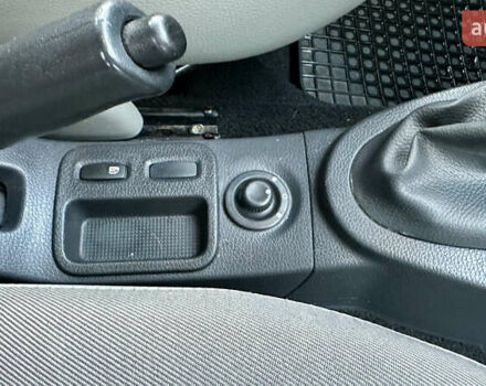 Сірий Дачія Logan MCV, об'ємом двигуна 1.6 л та пробігом 202 тис. км за 4400 $, фото 22 на Automoto.ua