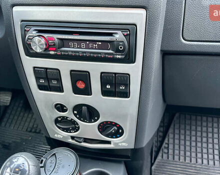 Сірий Дачія Logan MCV, об'ємом двигуна 1.6 л та пробігом 202 тис. км за 4400 $, фото 19 на Automoto.ua