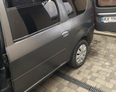 Серый Дачия Logan MCV, объемом двигателя 1.6 л и пробегом 231 тыс. км за 2900 $, фото 3 на Automoto.ua
