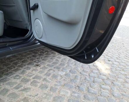 Серый Дачия Logan MCV, объемом двигателя 1.6 л и пробегом 170 тыс. км за 5700 $, фото 17 на Automoto.ua