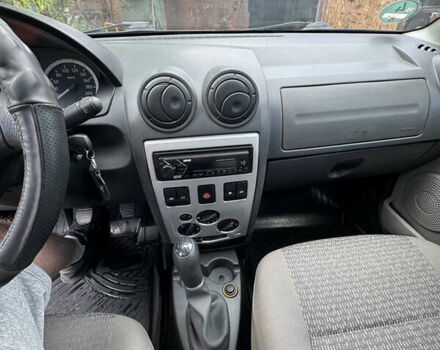 Серый Дачия Logan MCV, объемом двигателя 1.6 л и пробегом 211 тыс. км за 4300 $, фото 6 на Automoto.ua