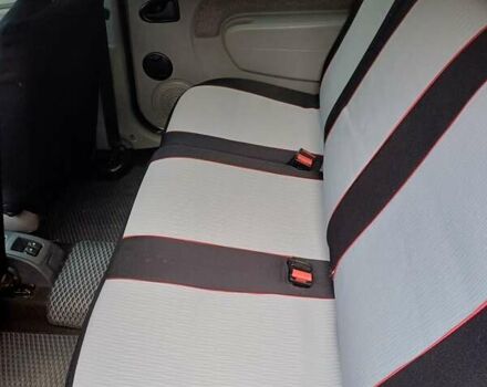 Серый Дачия Logan MCV, объемом двигателя 1.6 л и пробегом 126 тыс. км за 4300 $, фото 17 на Automoto.ua