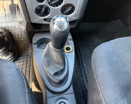 Серый Дачия Logan MCV, объемом двигателя 1.6 л и пробегом 313 тыс. км за 2999 $, фото 12 на Automoto.ua