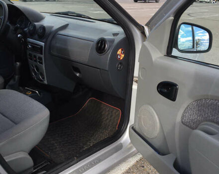 Дачия Logan MCV 2008 в Черновцах на Automoto.ua Серый Дачия Logan MCV, объемом двигателя 1.6 л и пробегом 110 тыс. км за 5450 $, фото 37 на Automoto.ua