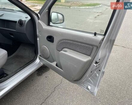 Сірий Дачія Logan MCV, об'ємом двигуна 1.6 л та пробігом 196 тис. км за 4100 $, фото 18 на Automoto.ua