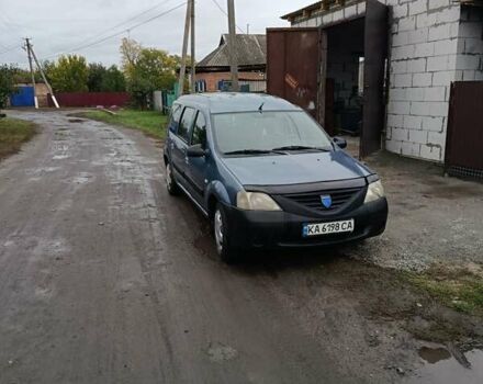 Серый Дачия Logan MCV, объемом двигателя 1.6 л и пробегом 206 тыс. км за 4150 $, фото 1 на Automoto.ua