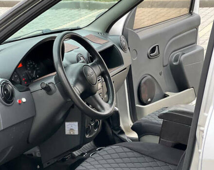 Сірий Дачія Logan MCV, об'ємом двигуна 1.6 л та пробігом 173 тис. км за 4750 $, фото 18 на Automoto.ua