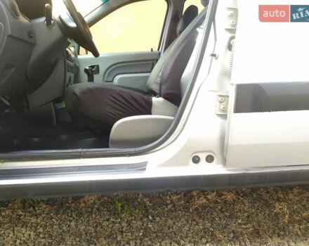 Сірий Дачія Logan MCV, об'ємом двигуна 1.6 л та пробігом 176 тис. км за 5000 $, фото 22 на Automoto.ua