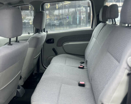 Сірий Дачія Logan MCV, об'ємом двигуна 1.6 л та пробігом 222 тис. км за 5800 $, фото 34 на Automoto.ua