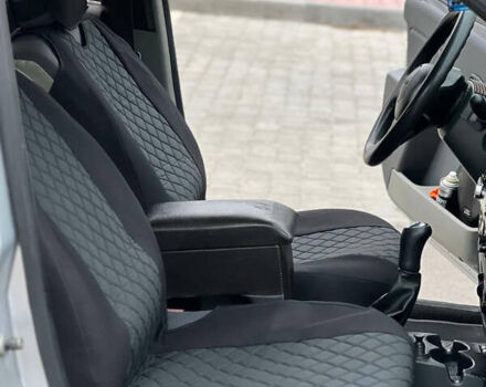 Сірий Дачія Logan MCV, об'ємом двигуна 1.6 л та пробігом 173 тис. км за 4750 $, фото 21 на Automoto.ua