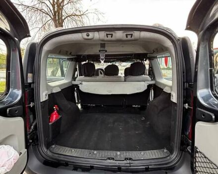 Сірий Дачія Logan MCV, об'ємом двигуна 1.6 л та пробігом 252 тис. км за 4800 $, фото 3 на Automoto.ua