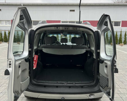 Серый Дачия Logan MCV, объемом двигателя 1.6 л и пробегом 245 тыс. км за 4999 $, фото 36 на Automoto.ua