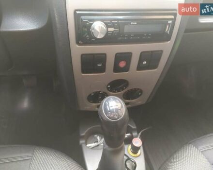 Сірий Дачія Logan MCV, об'ємом двигуна 1.6 л та пробігом 176 тис. км за 5000 $, фото 14 на Automoto.ua