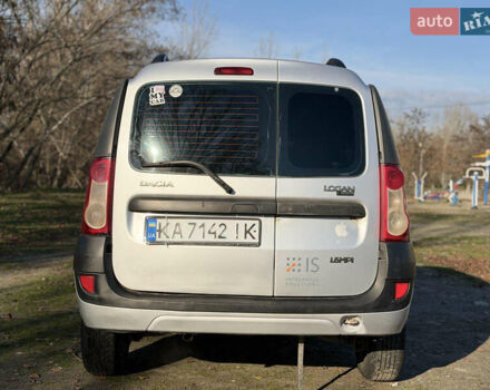 Серый Дачия Logan MCV, объемом двигателя 1.6 л и пробегом 313 тыс. км за 2999 $, фото 5 на Automoto.ua